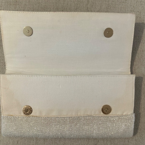P - White Beaded Smiley Face Clutch/Handbag - Picture 2 of 4
